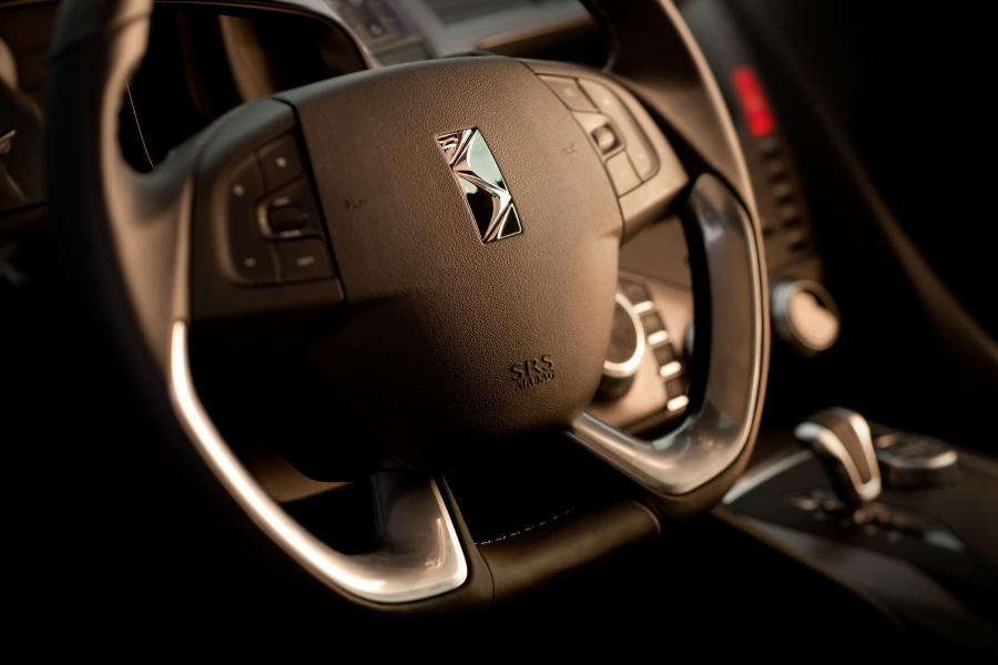  Citroen DS5 2012 года  (фото 46 из 182)